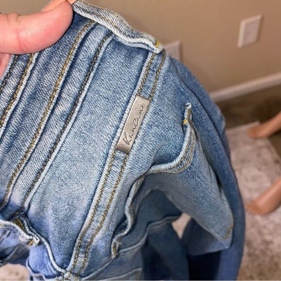KanCan High Rise Straight leg Jeans - Medium Wash factory distressed SZ 3/25" - Picture 3 of 7